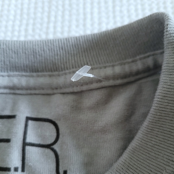 Goodie Two✌ Sleeves H.E.R. (Gabriella Sarmiento Wilson)🎤 Graphic Tee👕 - NWT - Picture 6 of 13